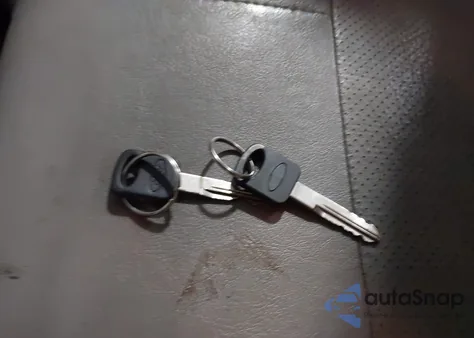 1999 Ford E-350 Super Duty Commercial/Recreational from USA, damaged, VIN 1FTSS34F3XHA06860